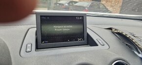 Prodám náhradní díly na Peugeot 308 1.6HDi 8V 9HR. 187000km - 4