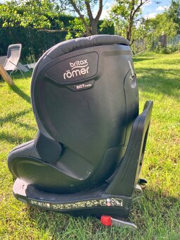 Otočná autosedačka Britax Römers DUALFIX M i-SIZE - 4