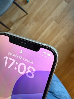 Iphone 12 - 4