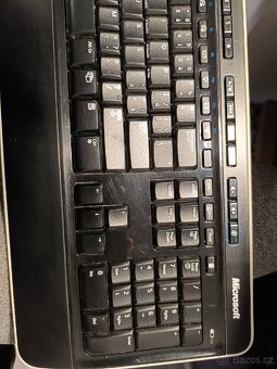 Bezdrátová klávesnice a myš Microsoft - 4