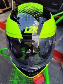 Prodám přilbu LZR a bederní pás - 4