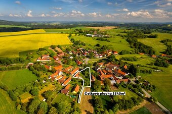 Prodej půvabné chalupy hodinu od Prahy v Malém Ježově, obec - 4