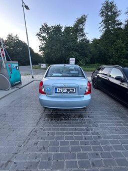 Hyundai Accent 1.4 - 4