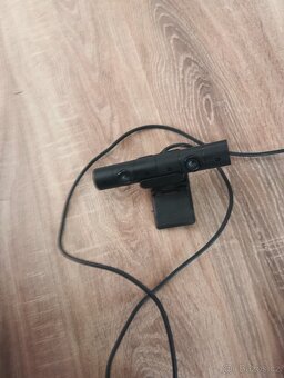 Prodám herní konzolu Sony ps4 - 4