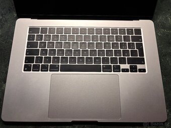 MacBook Air 15" - 4