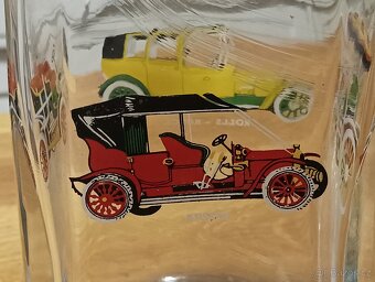 SILNOSTĚNNÁ SKLENĚNÁ LÁHEV DEKOROVANÁ VETERÁNY - 4