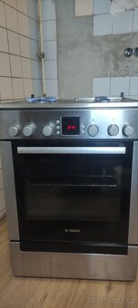 Sporák plynové hořáky a elektrická trouba Značka BOSCH - 4