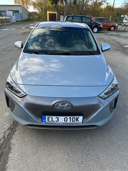 HYUNDAI IONIQ elektric SOH 100 % - 4