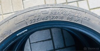 Pneu 225/45 R18 - 4