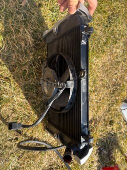Chladic na Yamaha FZS 1000 Fazer 01-05 - 4