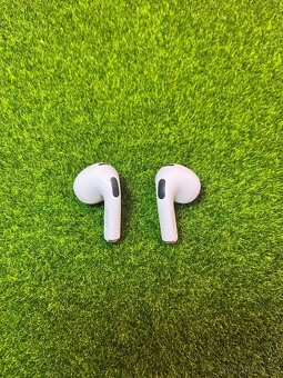 Apple airpods 3.generace - 4