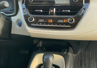 Toyota Corolla Hybrid - 4