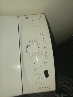 Prodám pračku Whirlpool na 5kg prádla, horní plnění. - 4