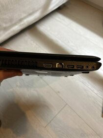 Toshiba Satellite Pro C660-1CR - 4