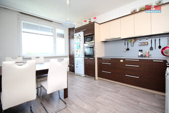 Prodej bytu 3+1, 92 m², Hradec Králové, ul. třída E. Beneše - 4