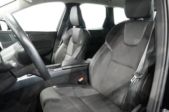 Volvo XC60 B4 AWD rok 2020 - 4