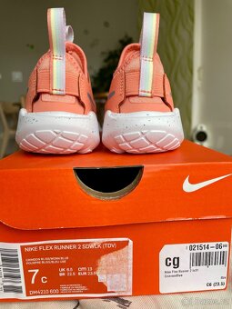 Nike Flex Runner 2, velikost 23,5 - 4