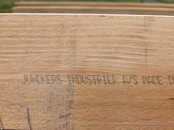 Prodám parketovou zatěžovou podlahu Junckers industrier (l - 4
