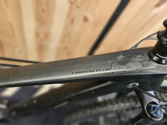 NOVÉ KARBONOVÉ HORSKÉ KOLO MRX - 4