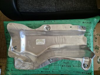 Škoda Rapid (NH) , Seat Toledo tepelná clona - 4