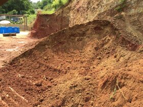 Daruji hlínu za odvoz 30m3 vhodná na zásyp - ÚL Všebořice - 4