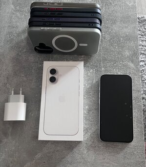 iPhone 16 128 GB BÍLÝ - 4
