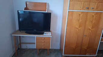 Komplet - skříně, postele - 4