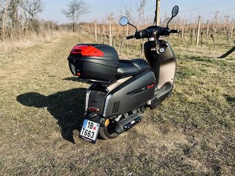 PRODEJ SKÚTRU KEEWAY SIXTIES 125 - 4