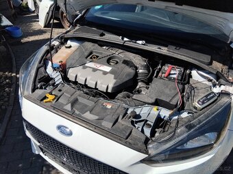 ford focus ST 2.0 benzin 184 kw 2016 - 4