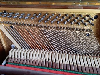 Pianino Petrof GRAND PRIX - 4