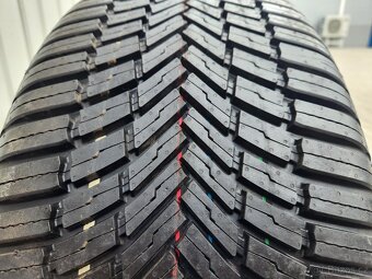 Celoroční - Bridgestone - 235/55/19 101T - 4