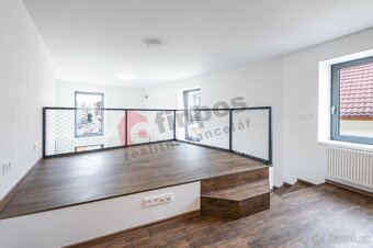Prodej atypického bytu 1+1 v Benešově, Masarykovo nám. - 4