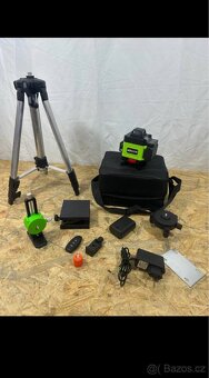 Otočný automatický křížový laser 4D - 4