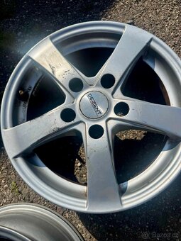Alu kola Dezent 5x114,3 - 4