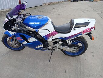 Suzuki GSX-R 750W - 4