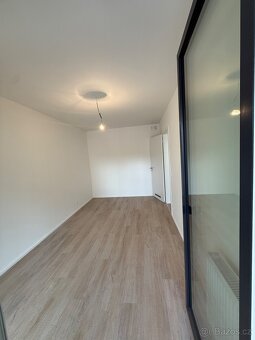 Pronájem bytu 2+kk, 54 m² + lodžie, Praha 5 - Smíchov - 4