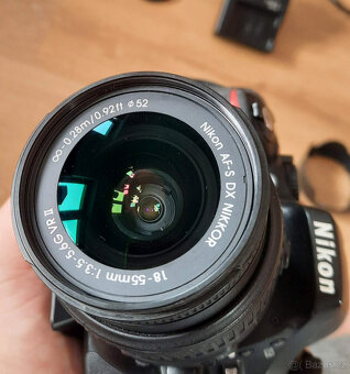 Nikon D5200 + Nikkor 18-55mm + příslušenství - 4