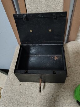 Příruční trezor pokladna - 4