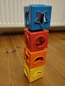 Plastové aktivní hračky - 4