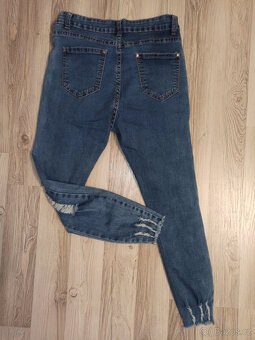 Dámské trhané džíny 7/8 ke kotníkům Miss RJ - vel. M - 4
