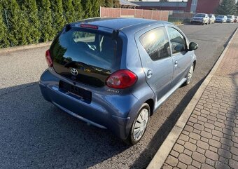 Toyota Aygo 1,0 i klima serviska nová STK benzín - 4