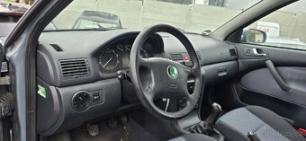 Škoda Octavia 1 facelift 1.6 benzín rok 2002 - 4