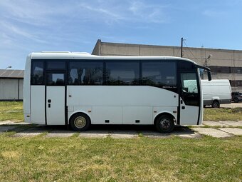 Isuzu Novo ULTRA -31míst - 4