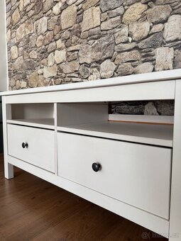 TV stolek IKEA Hemnes bílá - 4