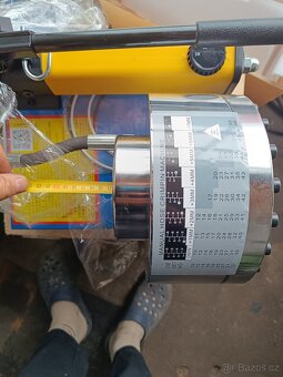 Ručni Hydraulicky lis na hadici  100tón - 4