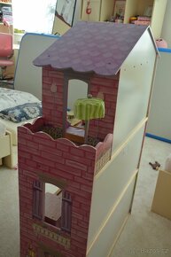 Domeček pro panenky KidKraft, i pro Barbie - 4