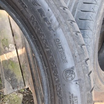 PRODÁM 2 LETNÍ PNEU BRIDGESTONE 245/45/20, CENA JE ZA 2 KUSY - 4