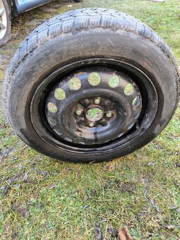 Zimní kola na plechových discich 155/65 R14 - 4
