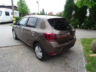 Sandero - 4