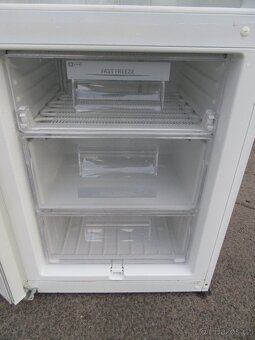 Nabízím velkou lednici Zanussi. Plně funkční.Boxy neprasklé. - 4